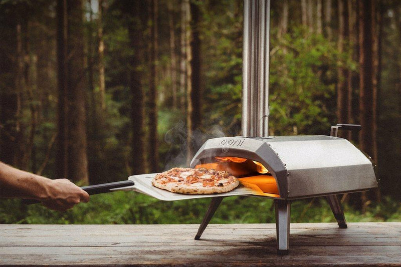 Ooni Karu 12 Wood and Charcoal-Fired Pizza Oven (Plus Free Cover!)